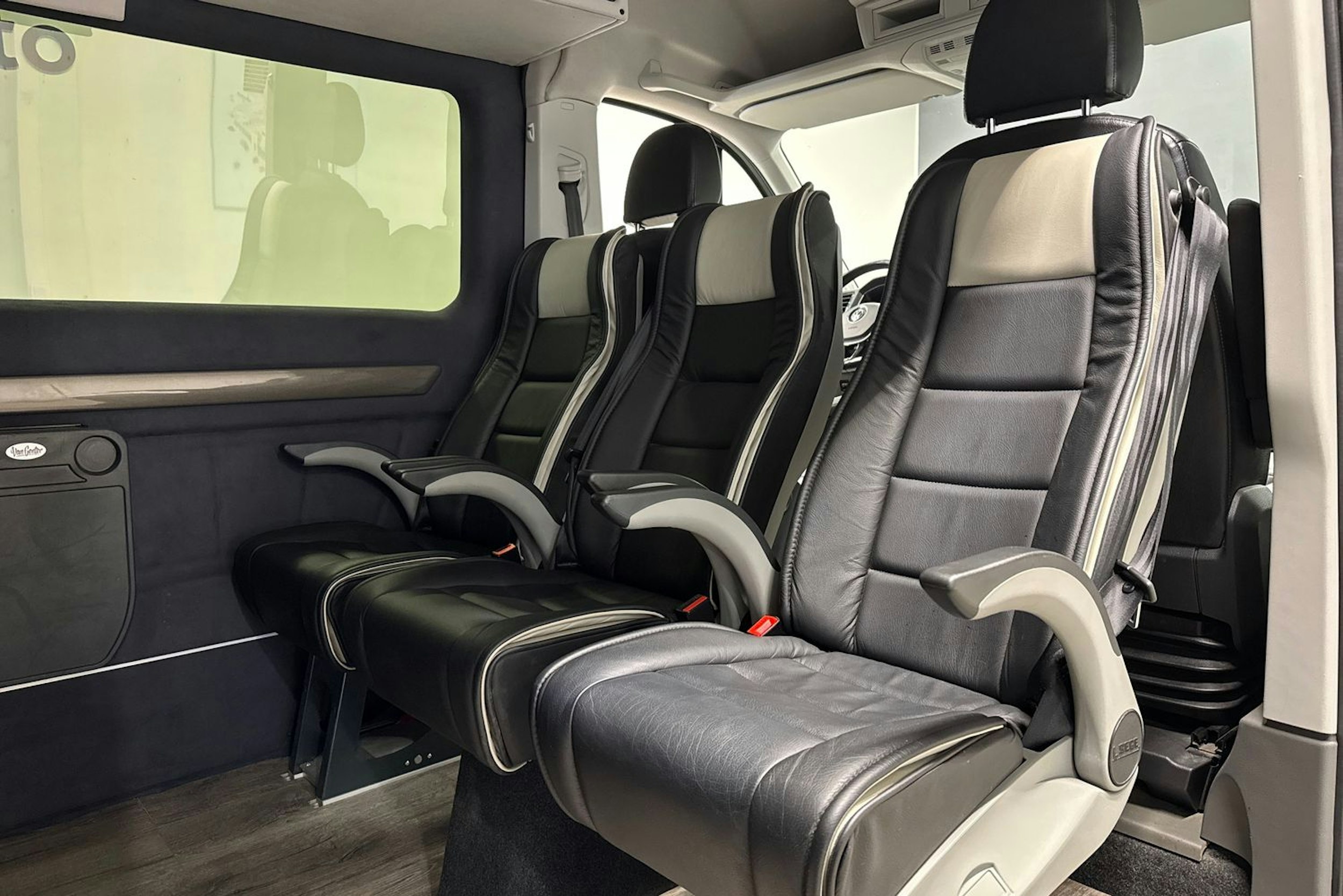 met. harmaa Volkswagen Crafter 2018 kuva 13.