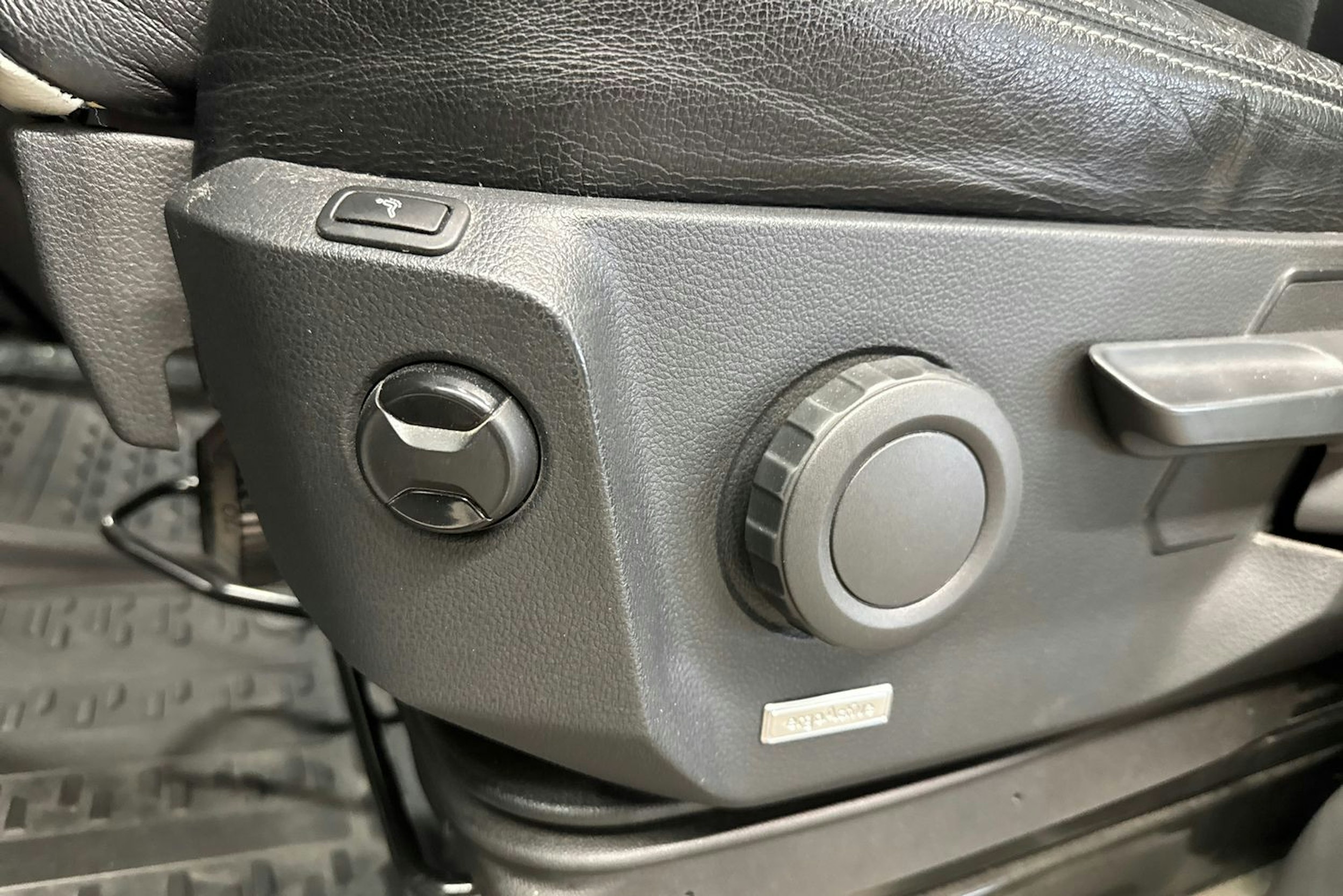 met. harmaa Volkswagen Crafter 2018 kuva 20.
