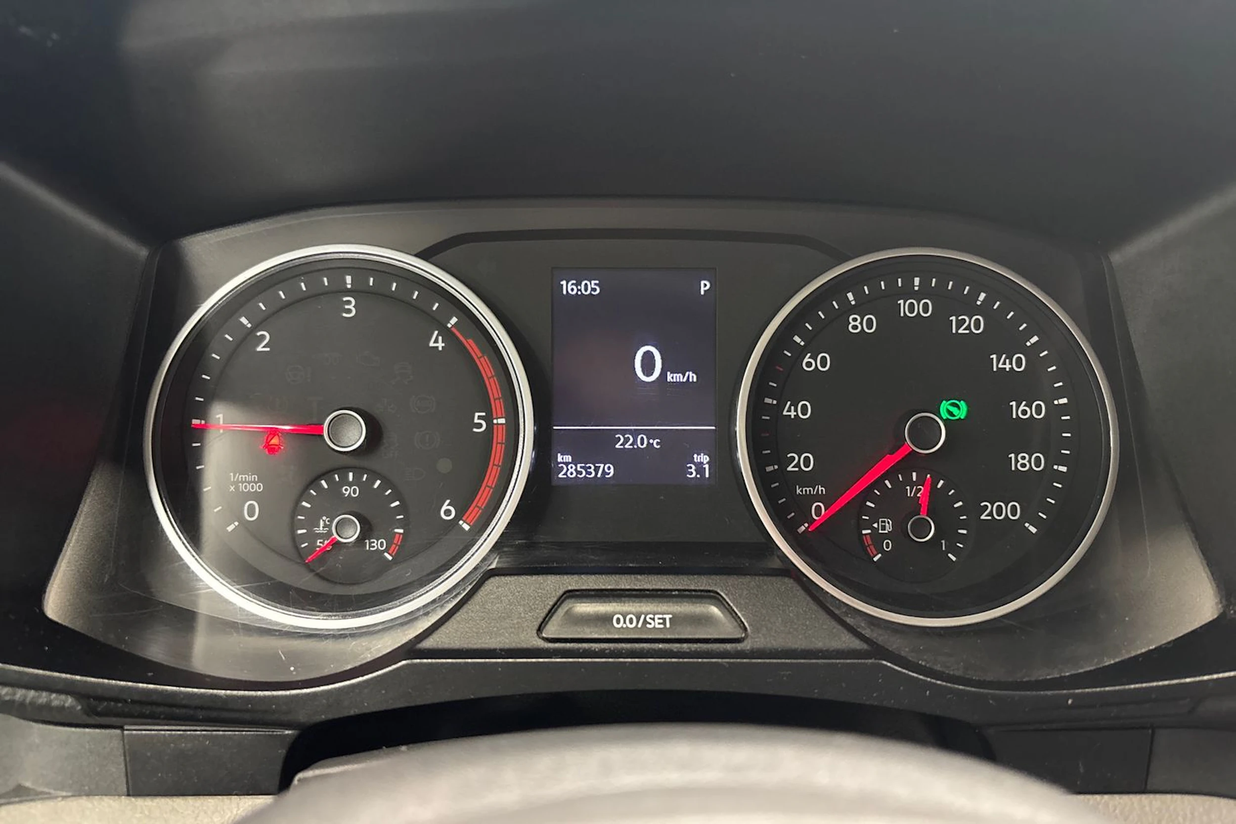 harmaa Volkswagen Crafter 2018 kuva 10.