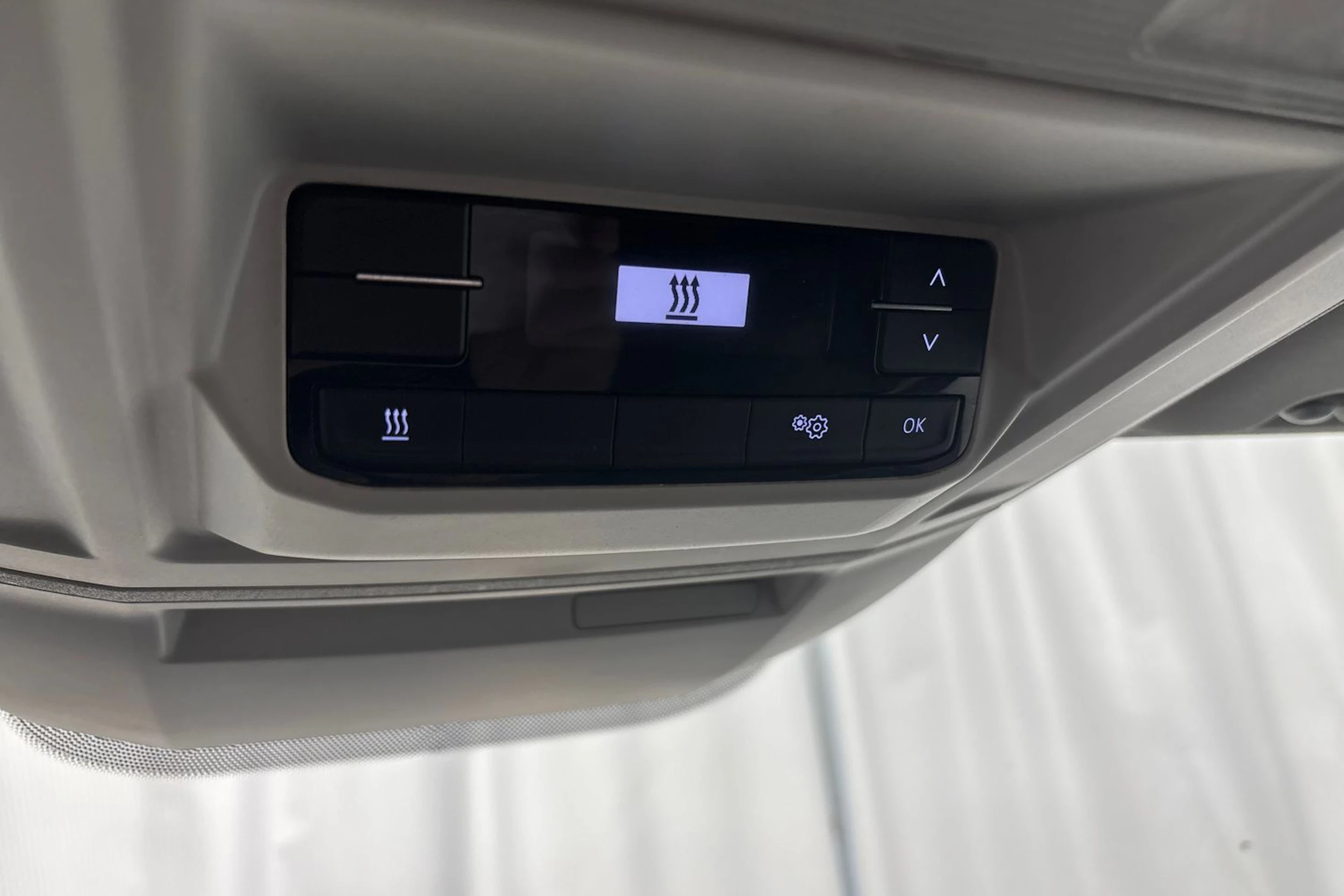 harmaa Volkswagen Crafter 2018 kuva 20.