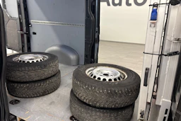 harmaa Volkswagen Crafter 2018 kuva 22.