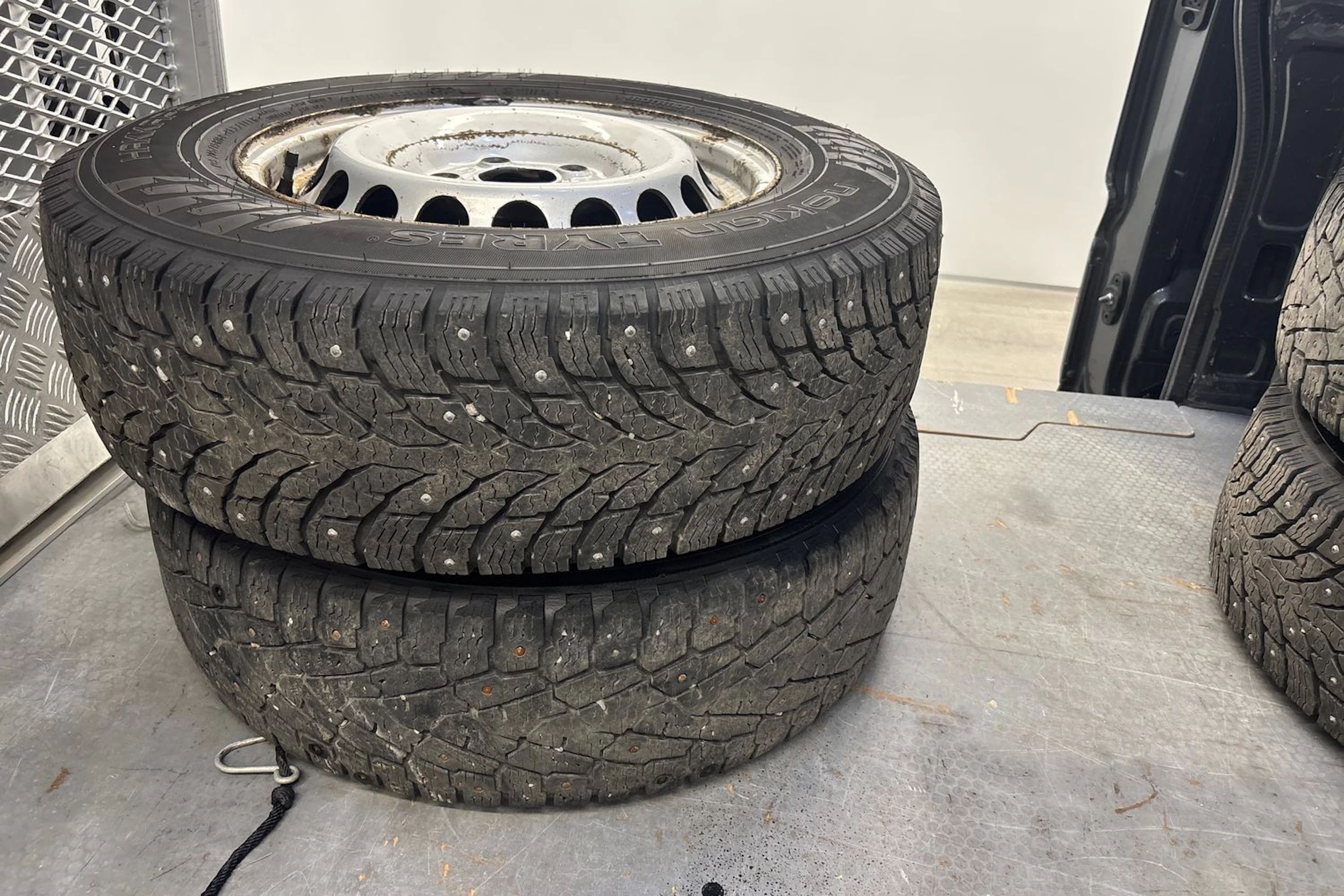 harmaa Volkswagen Crafter 2018 kuva 33.
