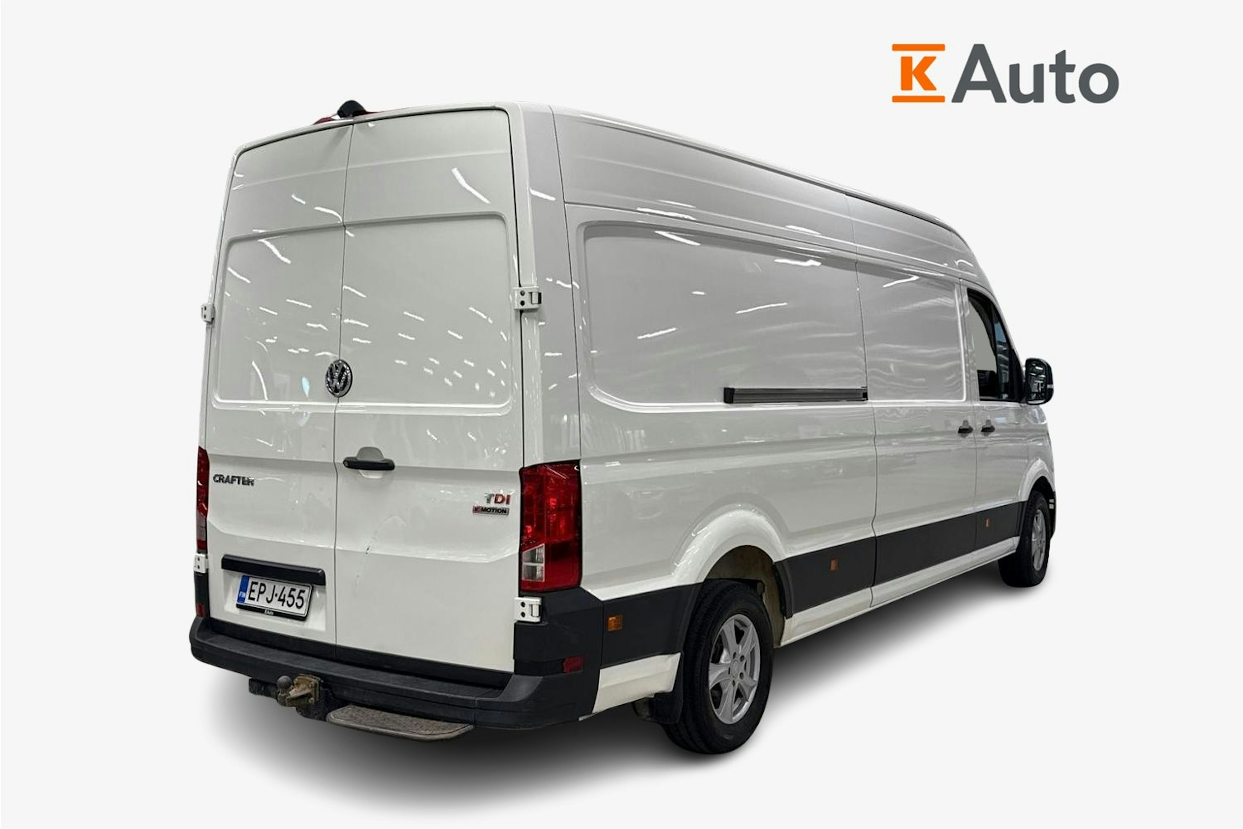 valkoinen Volkswagen Crafter 2018 kuva 2.