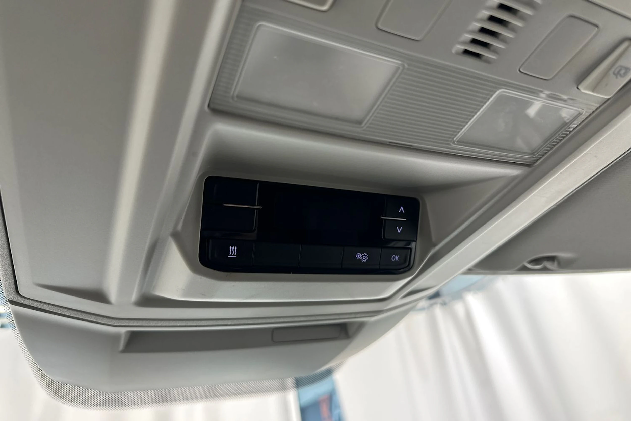 valkoinen Volkswagen Crafter 2018 kuva 19.