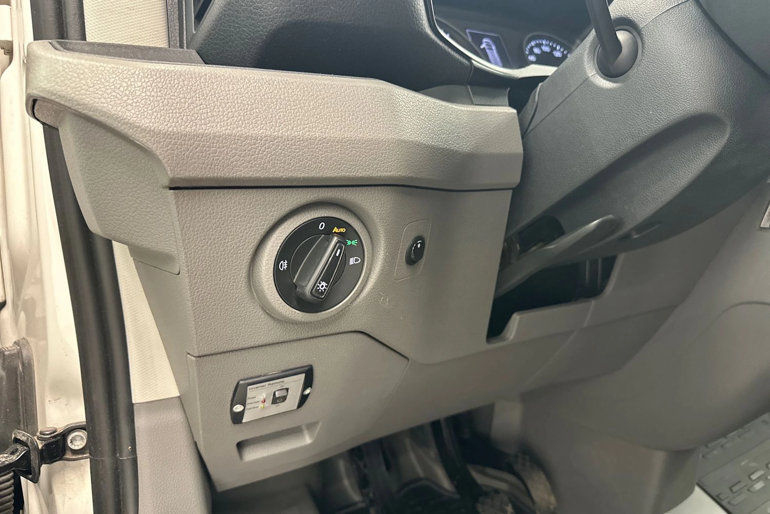 valkoinen Volkswagen Crafter 2018 kuva 20.