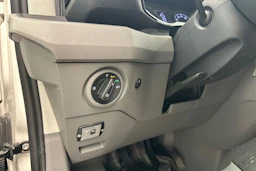 valkoinen Volkswagen Crafter 2018 kuva 20.