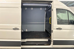 valkoinen Volkswagen Crafter 2018 kuva 21.
