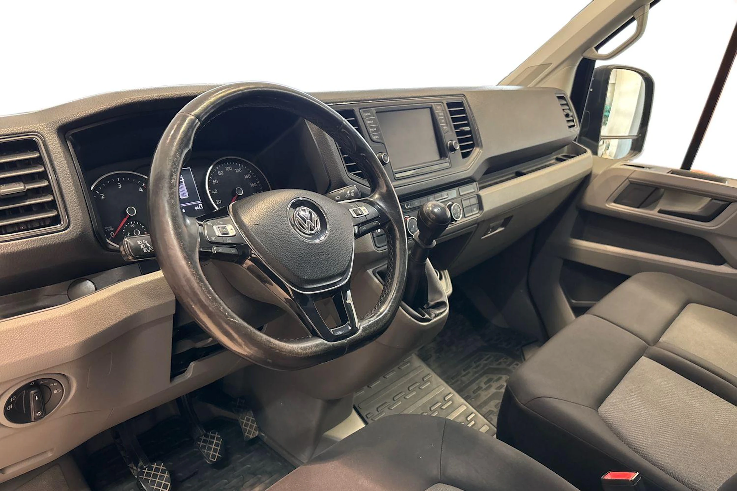 musta Volkswagen Crafter 2018 kuva 8.
