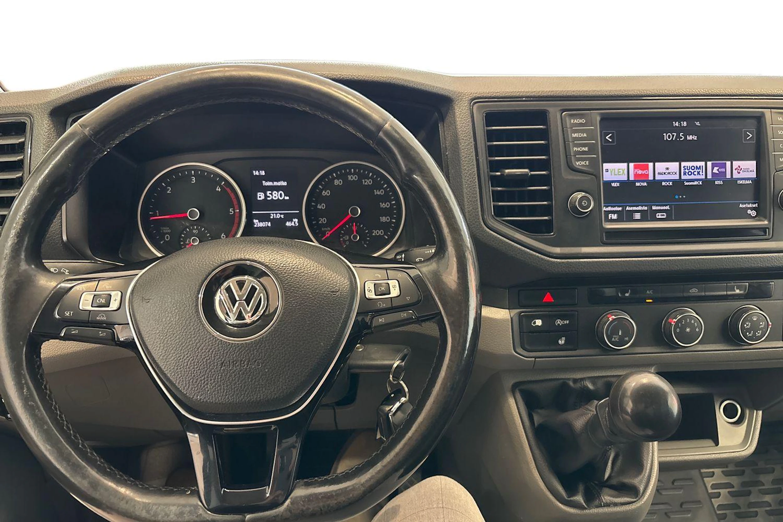 musta Volkswagen Crafter 2018 kuva 9.