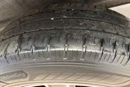 musta Volkswagen Crafter 2018 kuva 13.