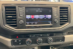musta Volkswagen Crafter 2018 kuva 18.