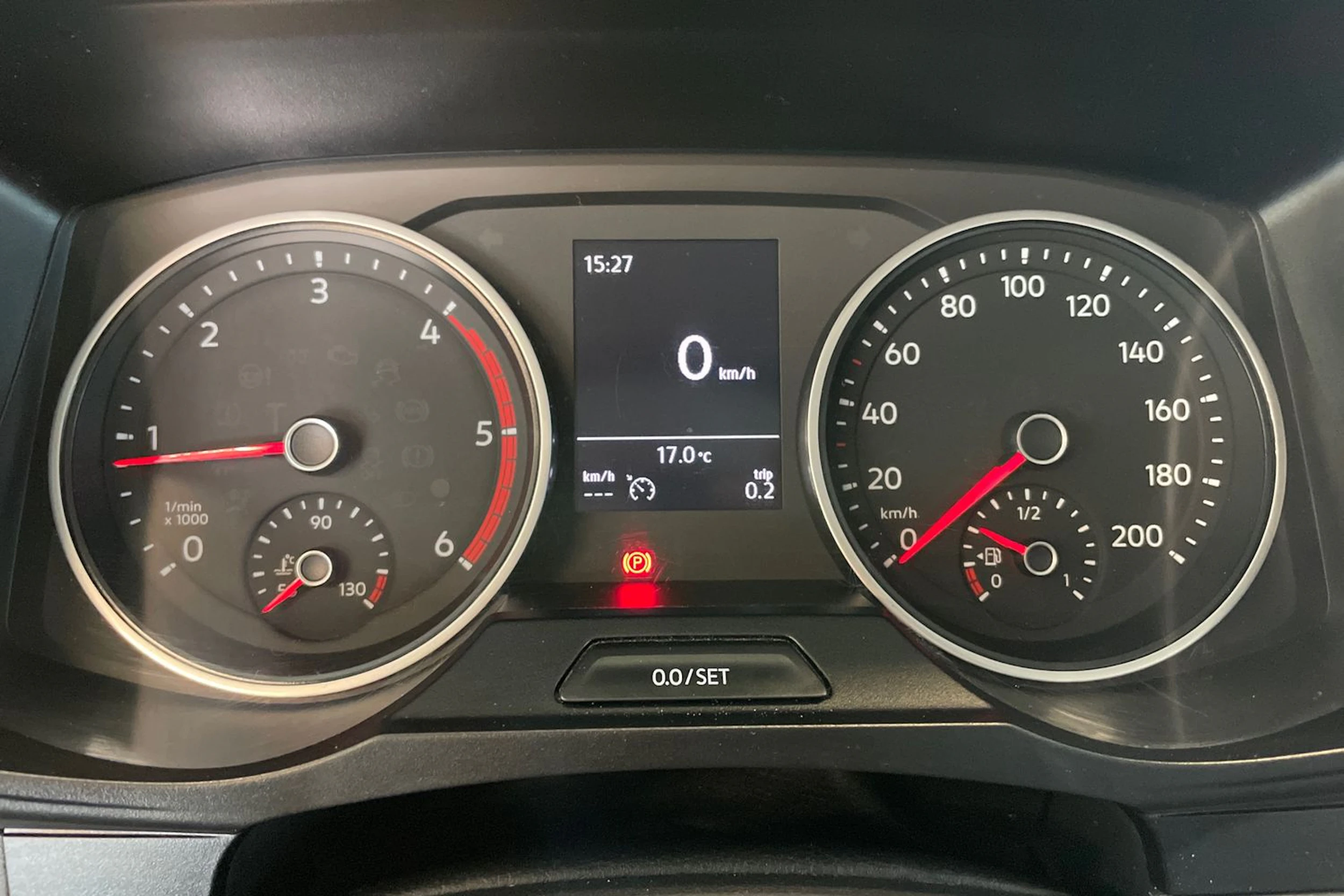 Valkoinen Volkswagen CRAFTER 2018 kuva 13.