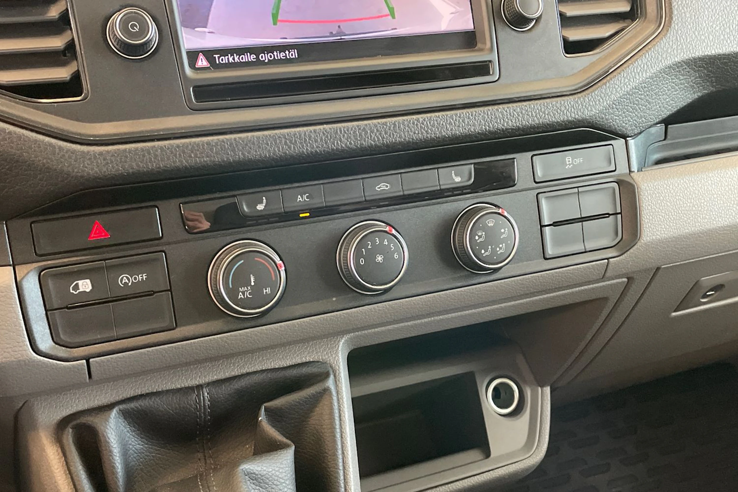 Valkoinen Volkswagen CRAFTER 2018 kuva 18.