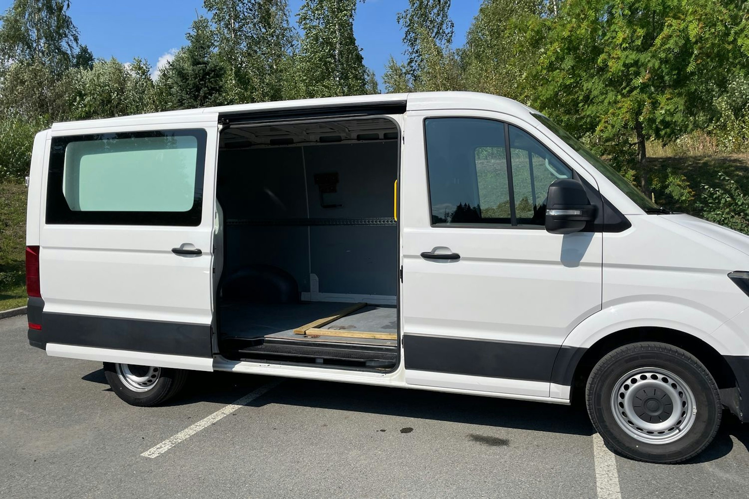 Valkoinen Volkswagen CRAFTER 2018 kuva 14.