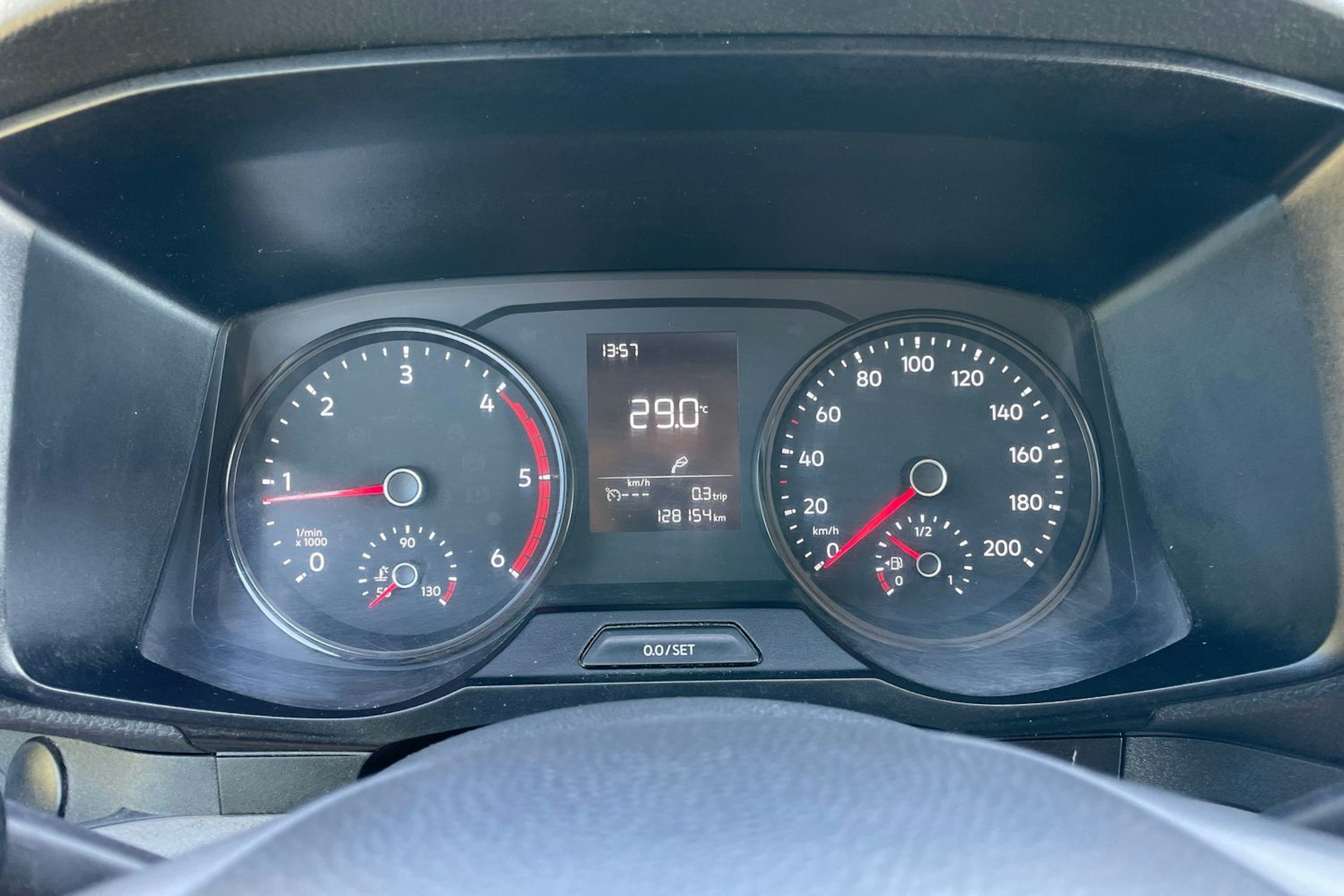 Valkoinen Volkswagen CRAFTER 2018 kuva 17.
