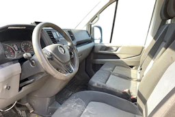 Valkoinen Volkswagen CRAFTER 2018 kuva 3.