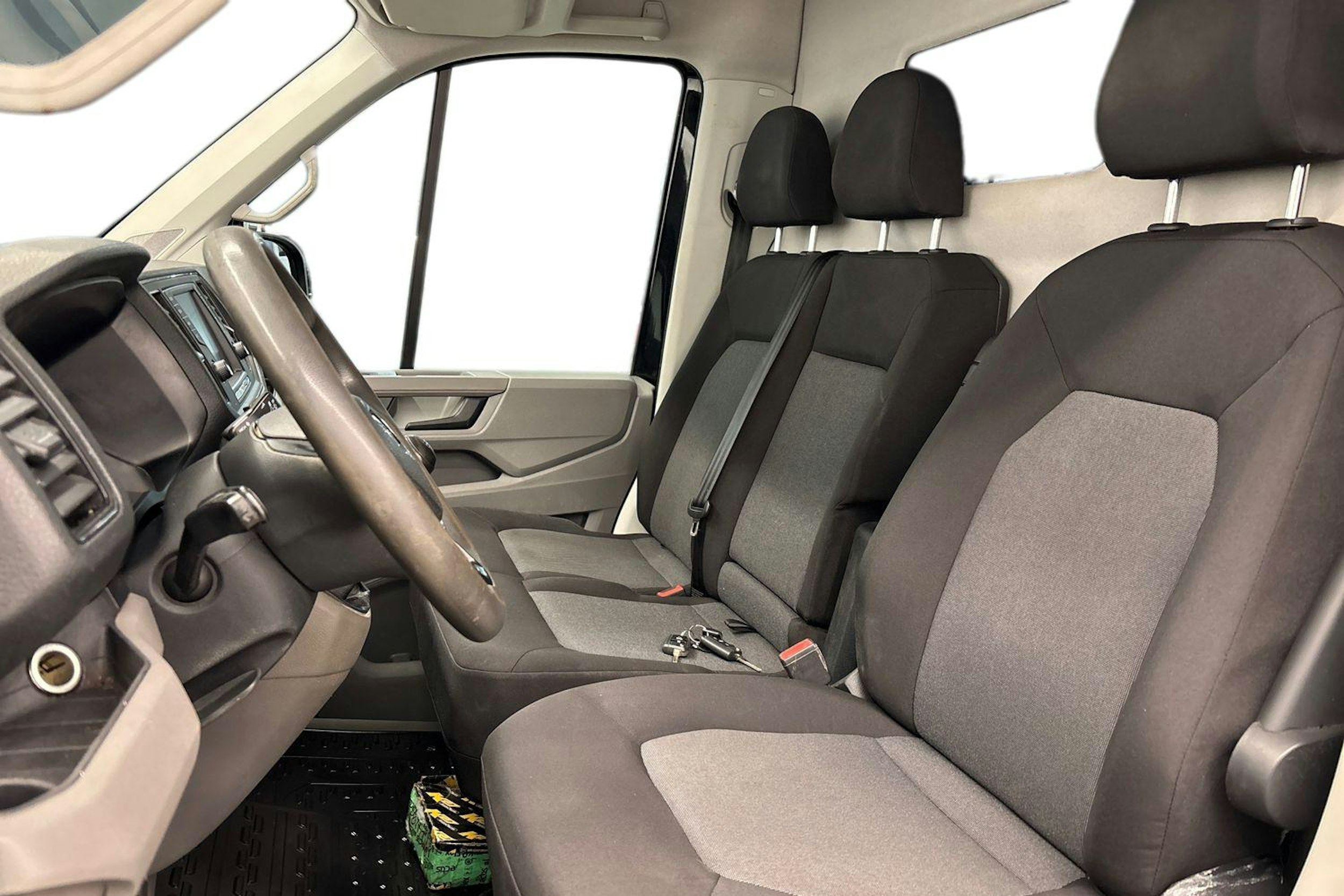 musta Volkswagen Crafter 2018 kuva 10.