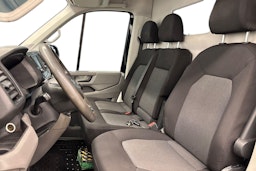 musta Volkswagen Crafter 2018 kuva 10.