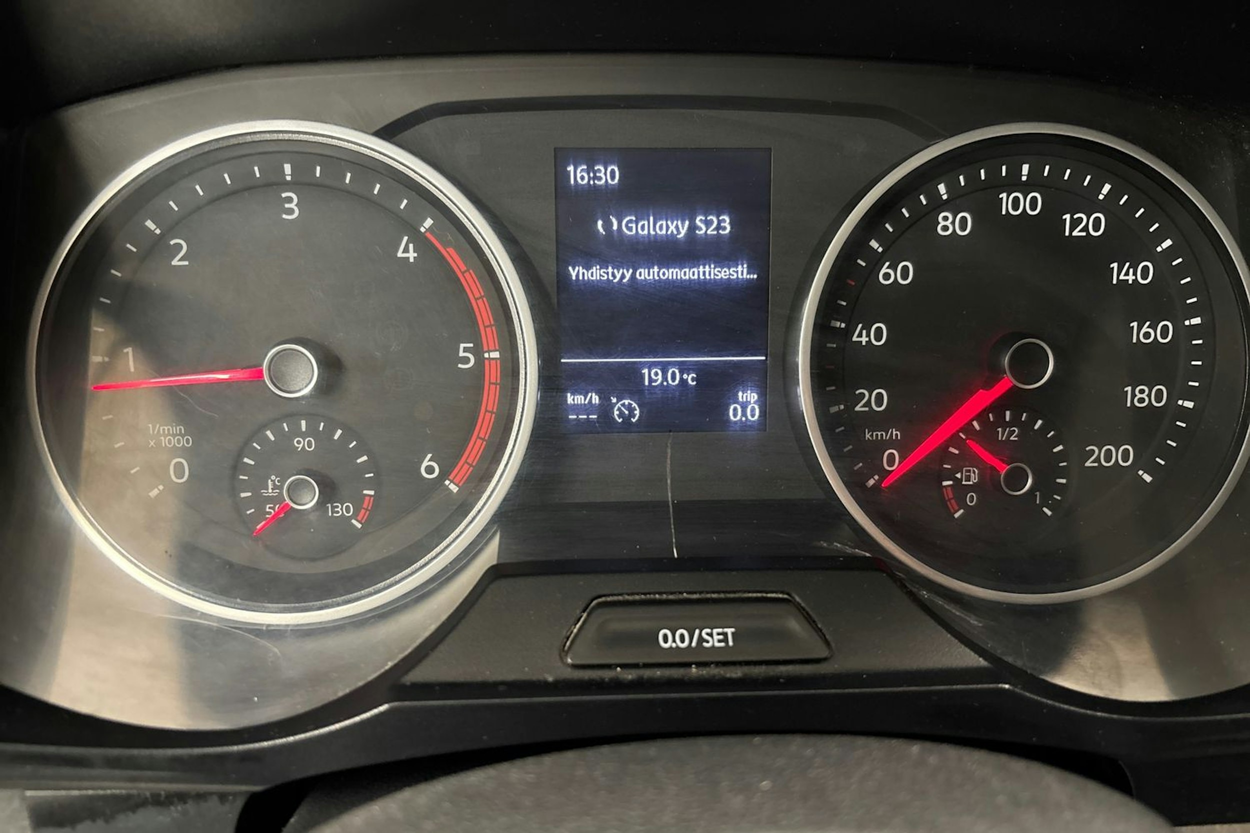 musta Volkswagen Crafter 2018 kuva 13.
