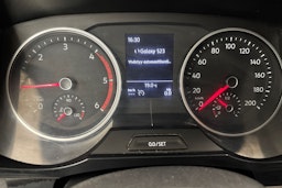 musta Volkswagen Crafter 2018 kuva 13.