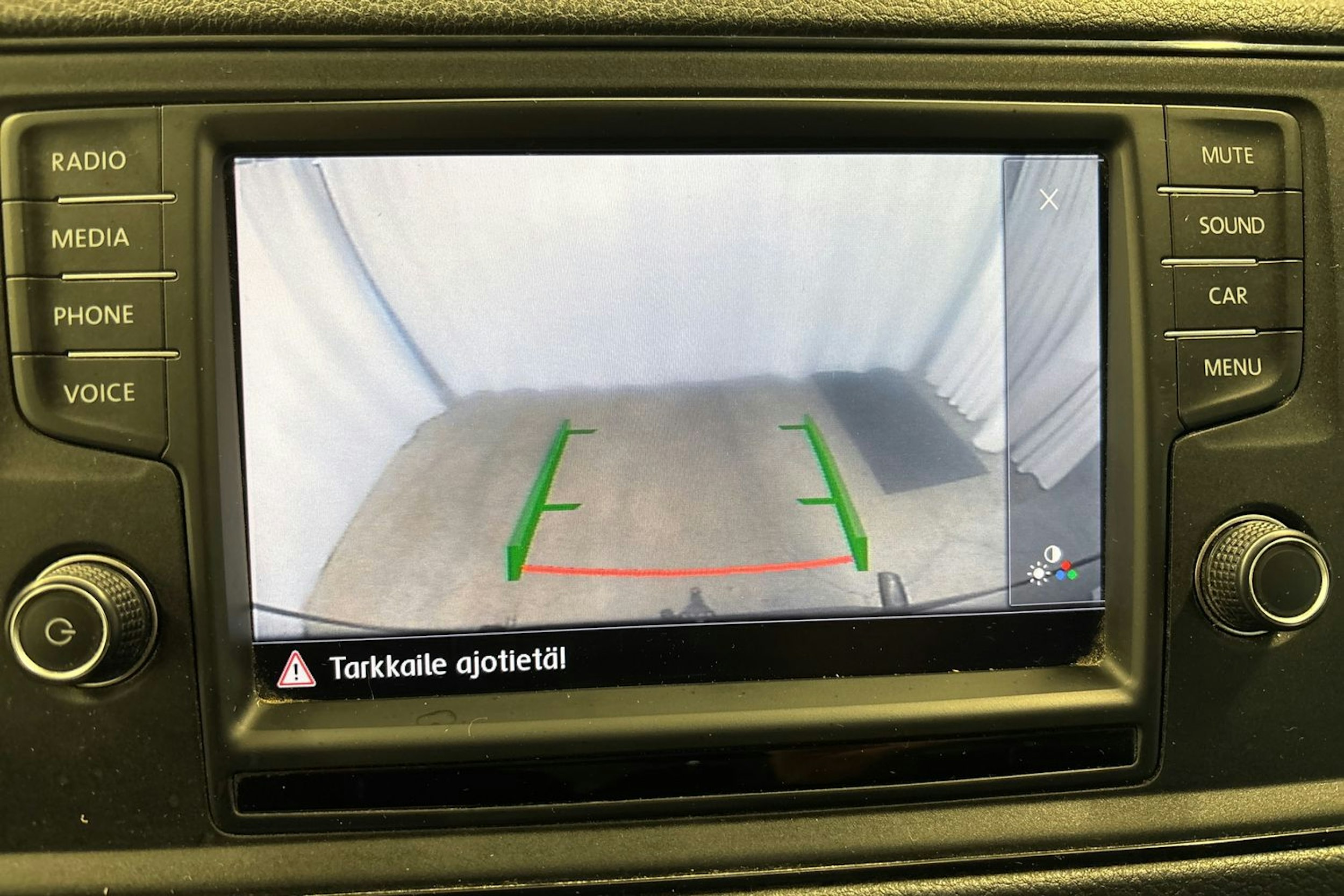 musta Volkswagen Crafter 2018 kuva 14.