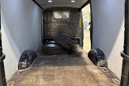 musta Volkswagen Crafter 2018 kuva 20.