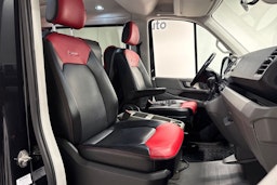 Musta Volkswagen CRAFTER 2018 kuva 13.