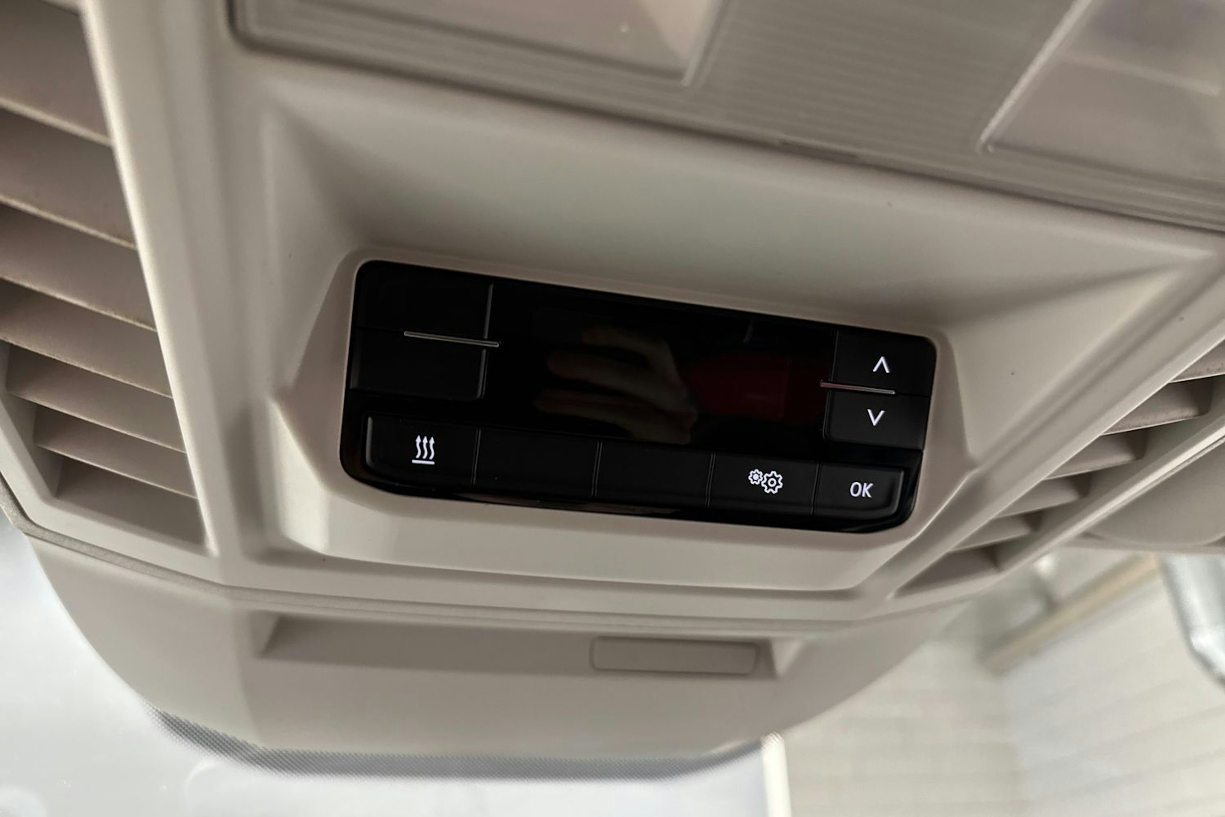 Musta Volkswagen CRAFTER 2018 kuva 24.