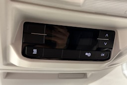 musta Volkswagen Crafter 2018 kuva 16.