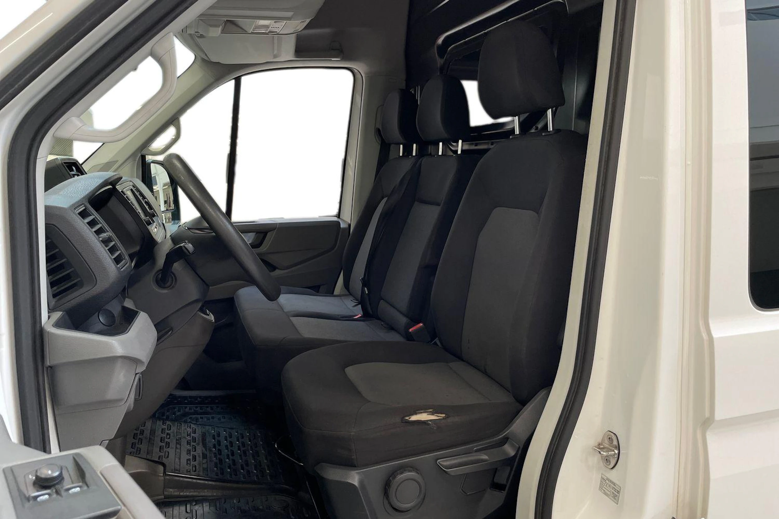 valkoinen Volkswagen Crafter 2018 kuva 8.