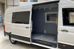 valkoinen Volkswagen Crafter 2018 kuva 12.