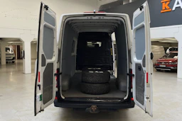 valkoinen Volkswagen Crafter 2018 kuva 15.