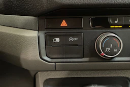 valkoinen Volkswagen Crafter 2018 kuva 28.