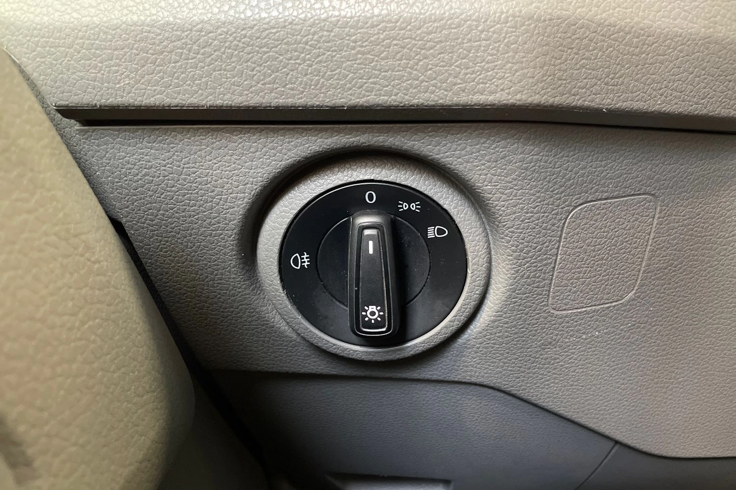 valkoinen Volkswagen Crafter 2018 kuva 29.