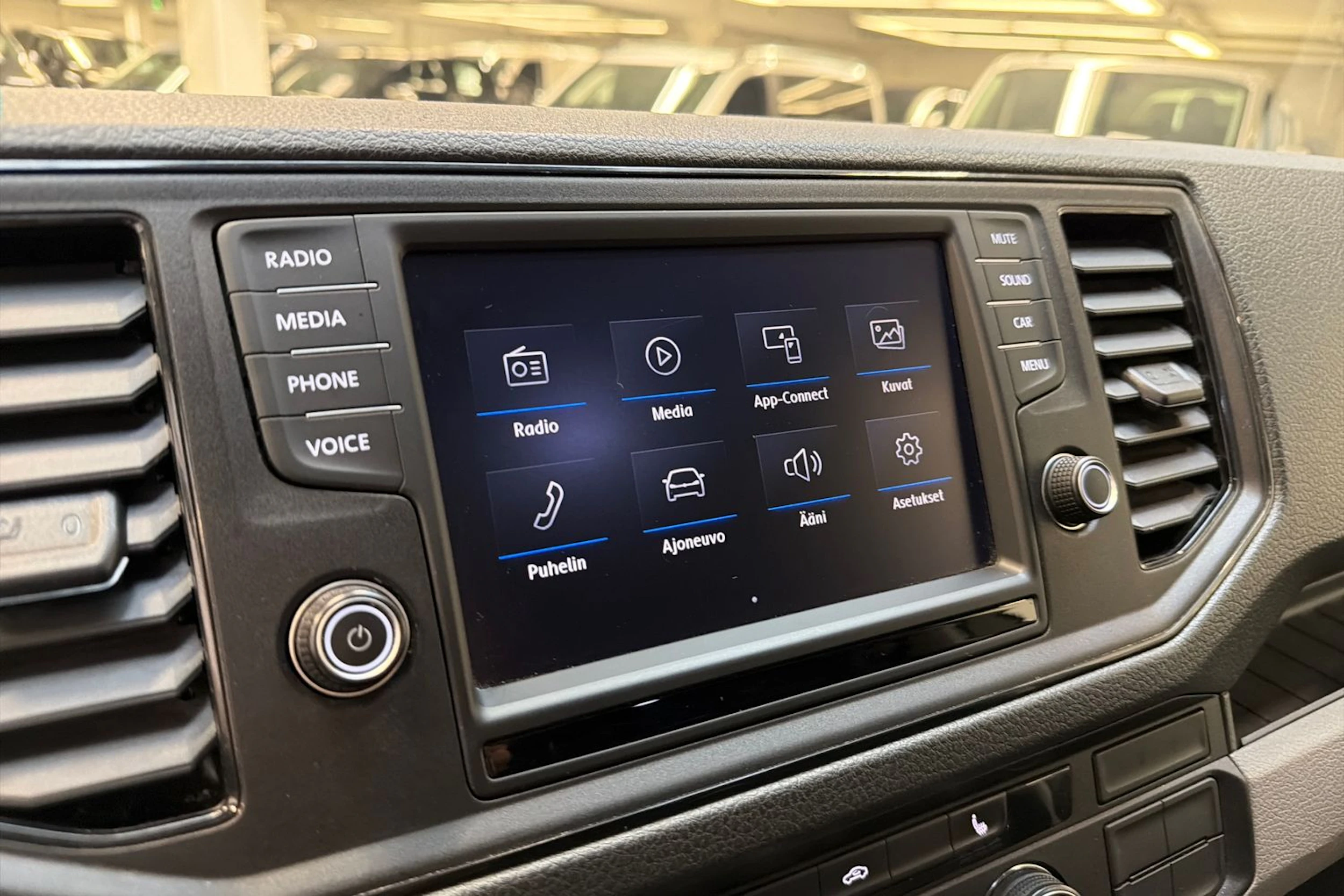 harmaa Volkswagen Crafter 2018 kuva 14.