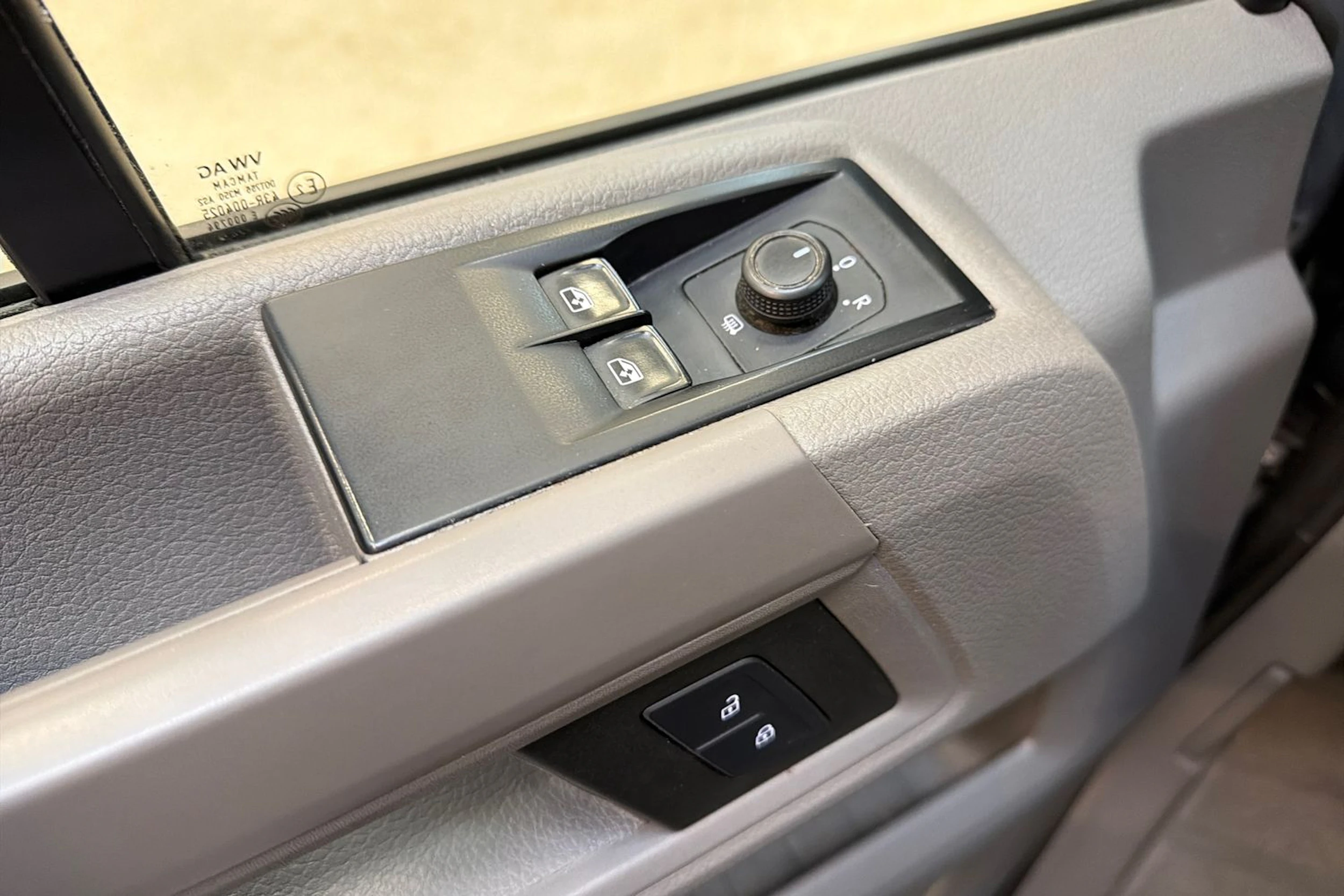 harmaa Volkswagen Crafter 2018 kuva 17.