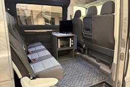 harmaa Volkswagen Crafter 2018 kuva 19.