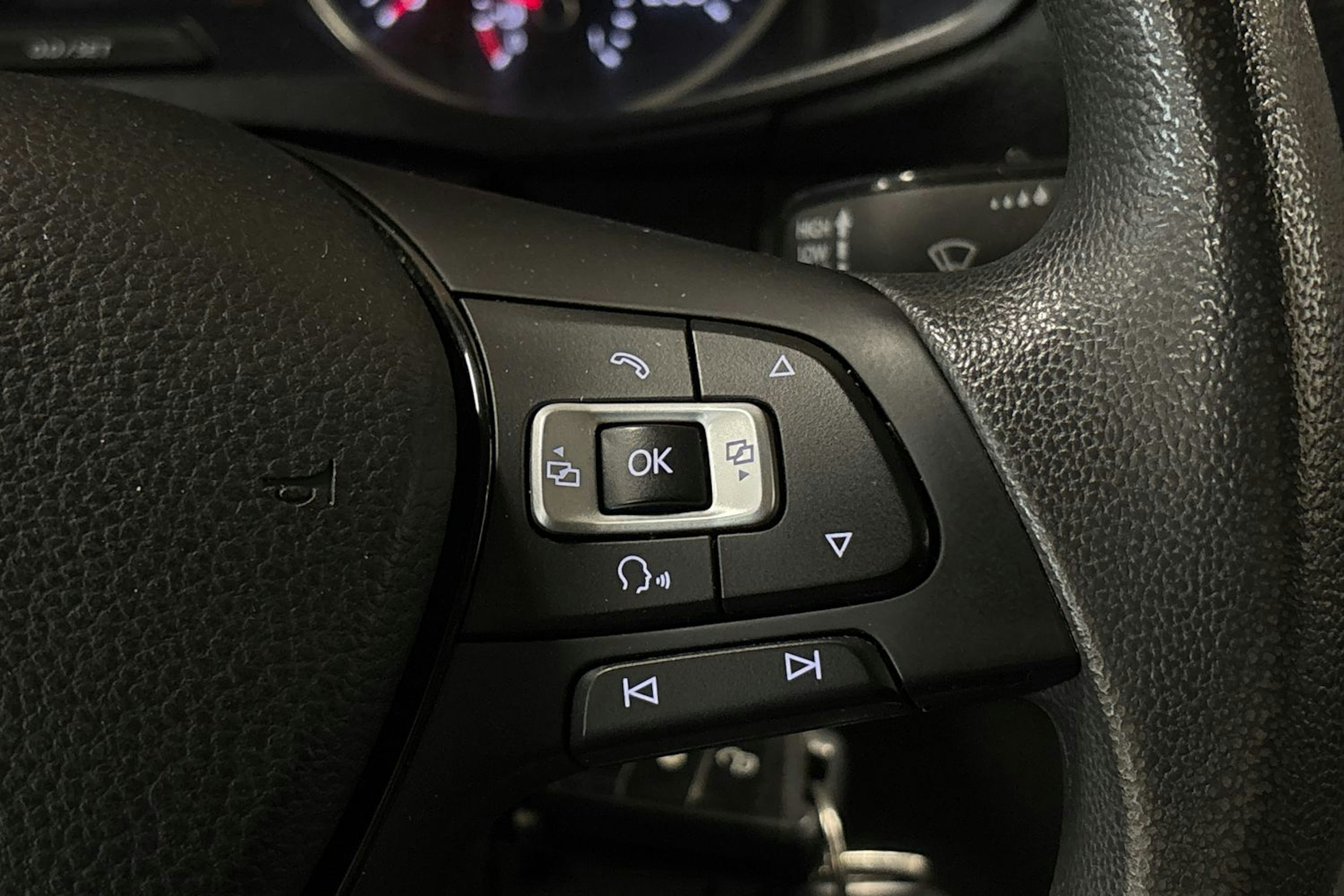 musta Volkswagen Crafter 2018 kuva 17.