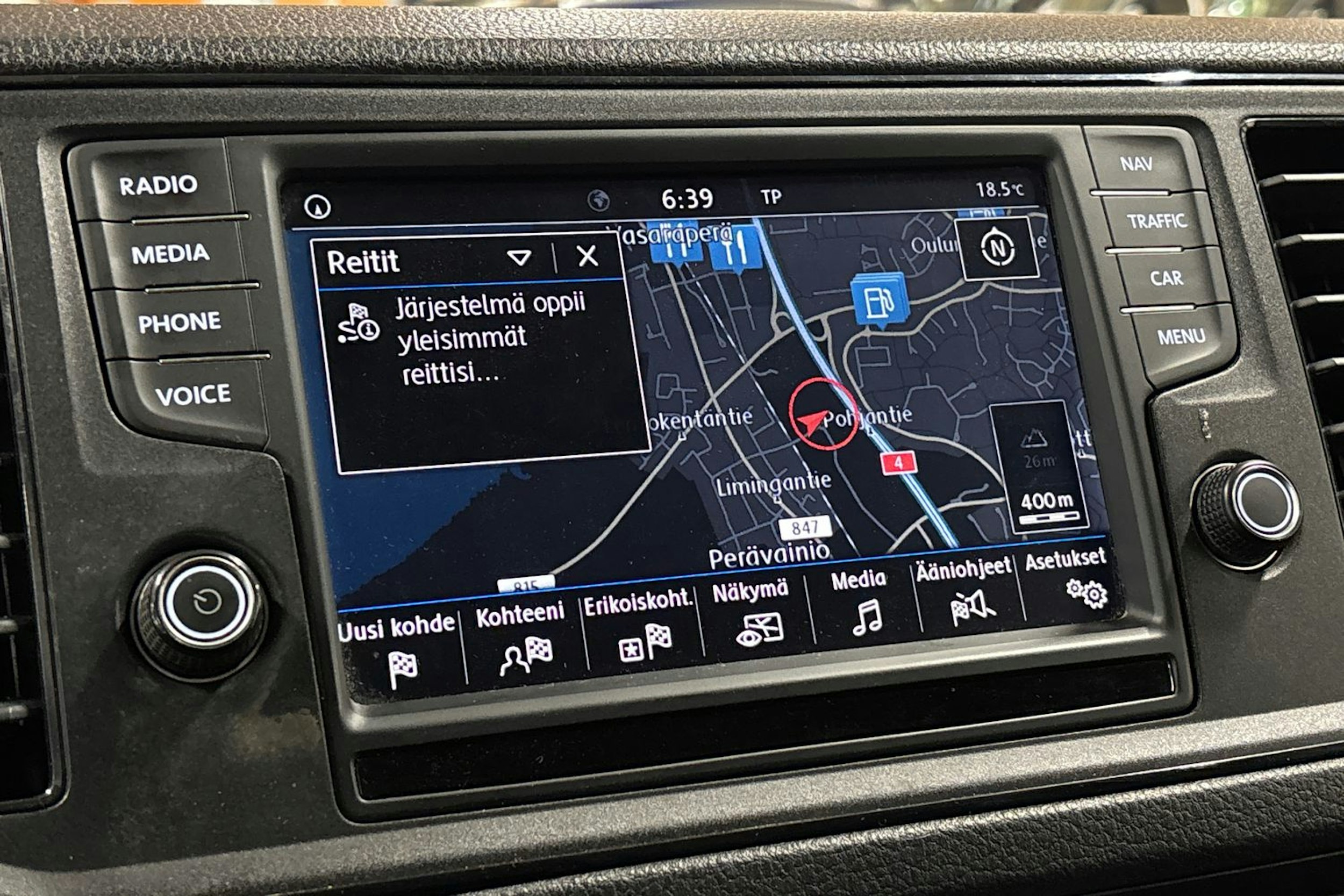 musta Volkswagen Crafter 2018 kuva 20.