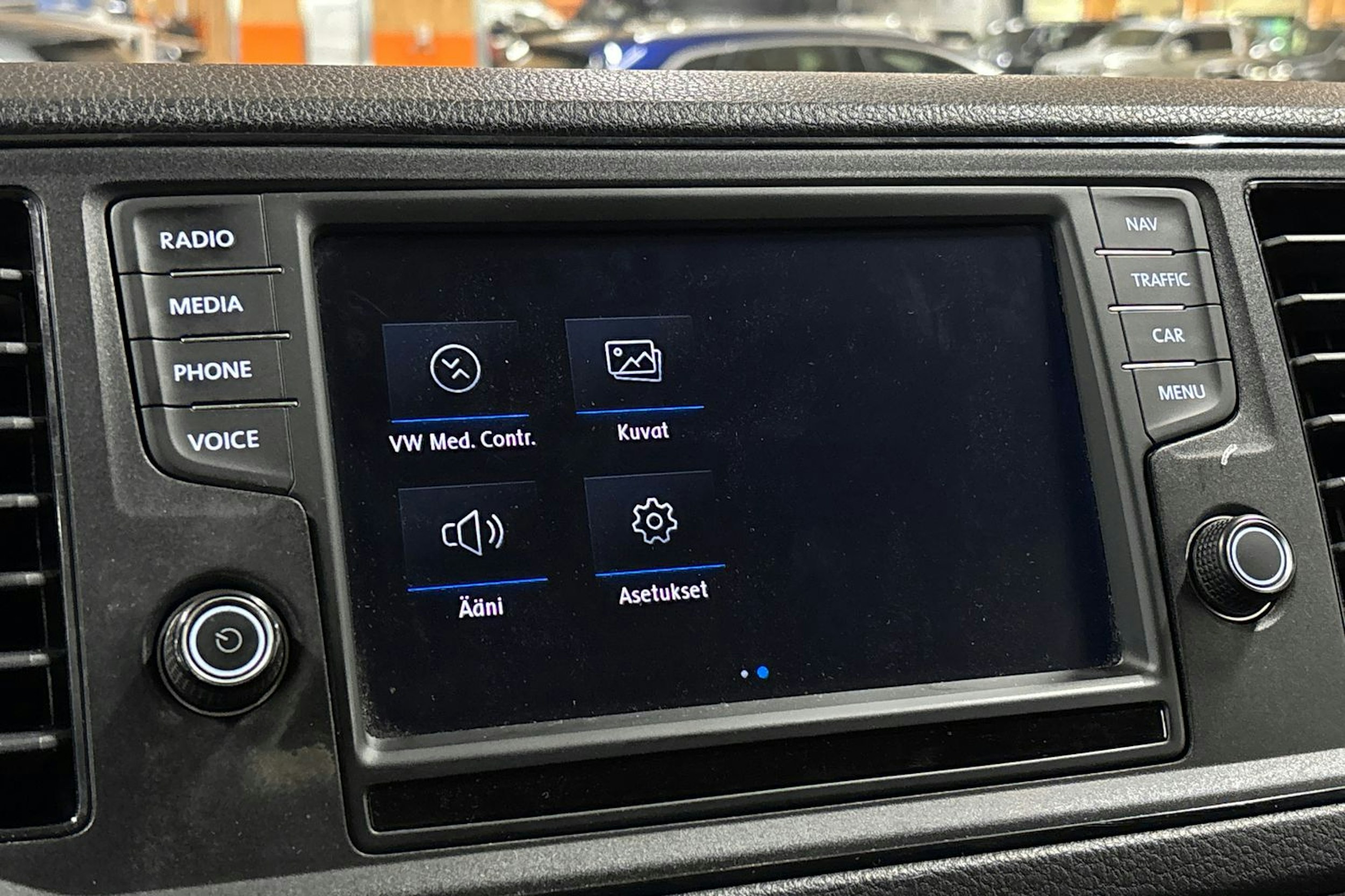 musta Volkswagen Crafter 2018 kuva 23.