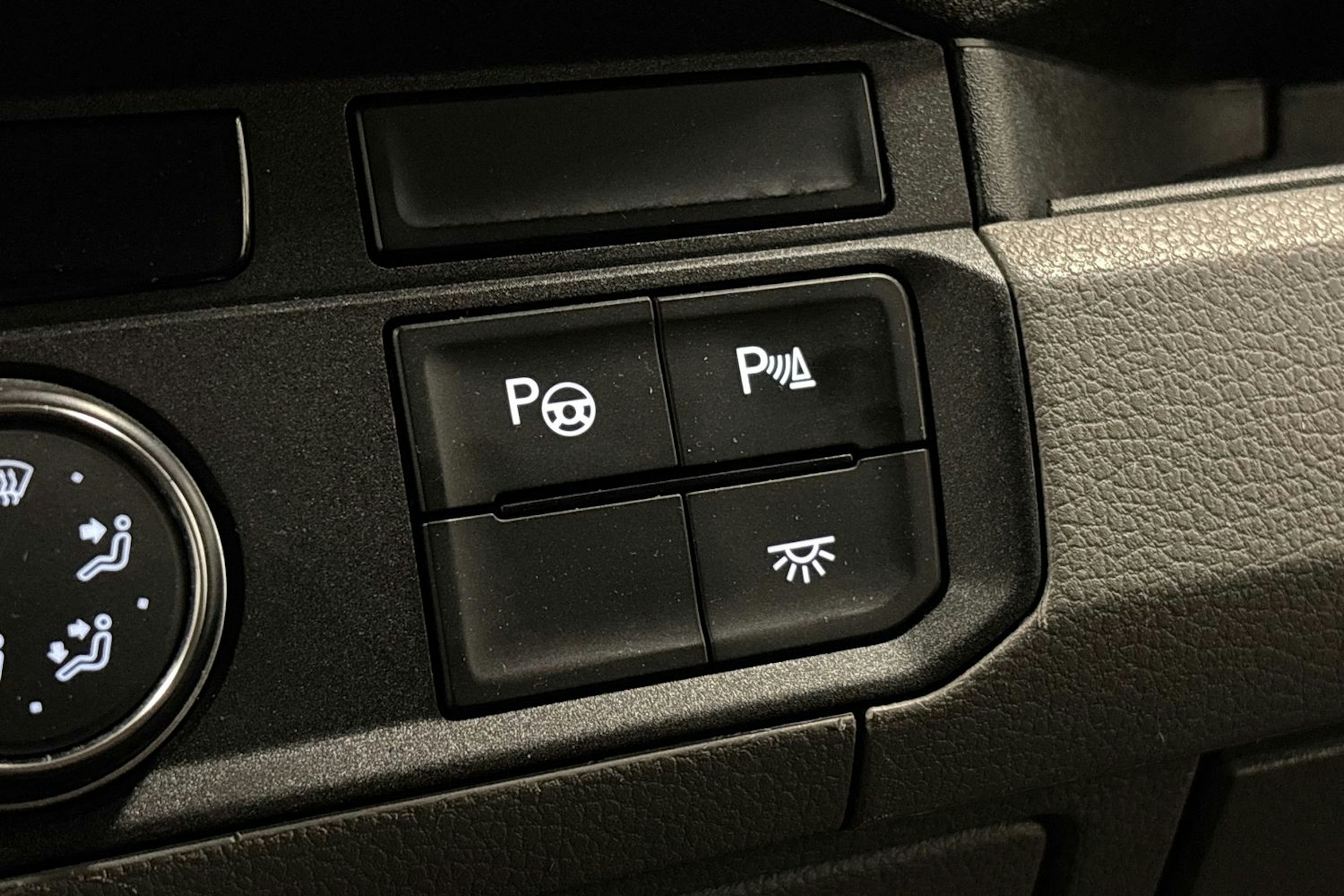 musta Volkswagen Crafter 2018 kuva 26.