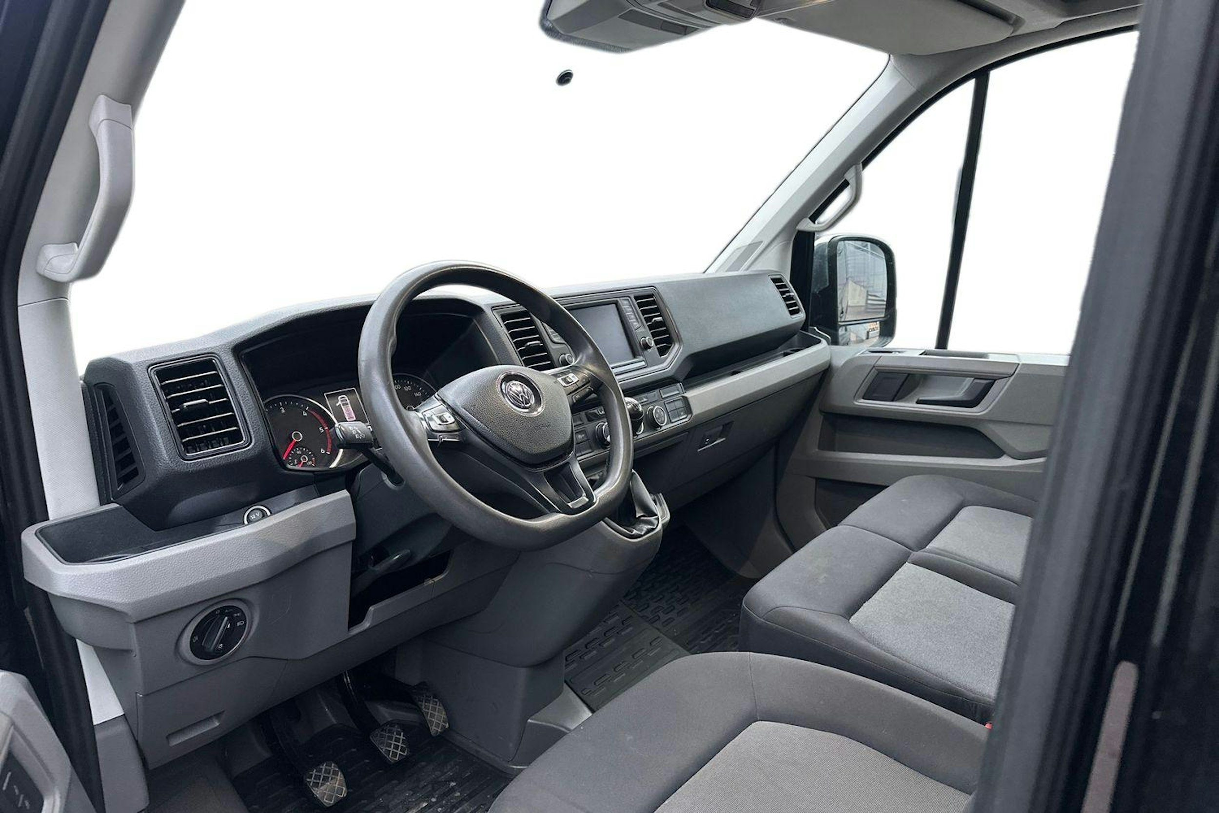 musta Volkswagen Crafter 2018 kuva 3.