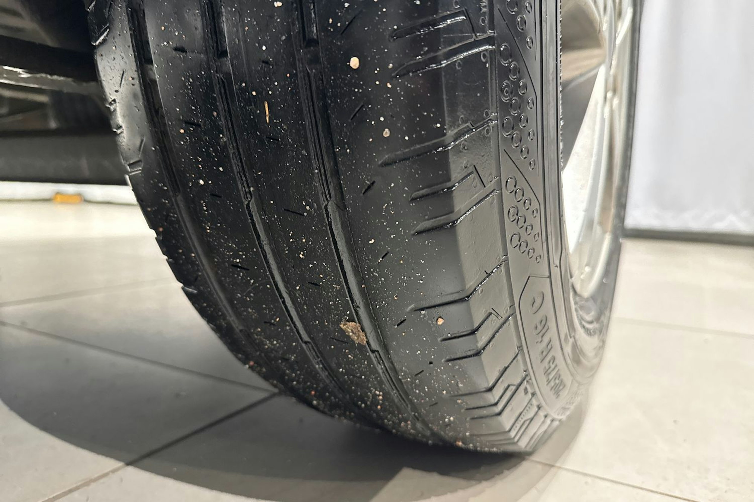 musta Volkswagen Crafter 2018 kuva 13.