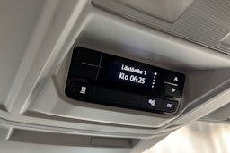 musta Volkswagen Crafter 2018 kuva 24.