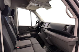 valkoinen Volkswagen Crafter 2018 kuva 9.