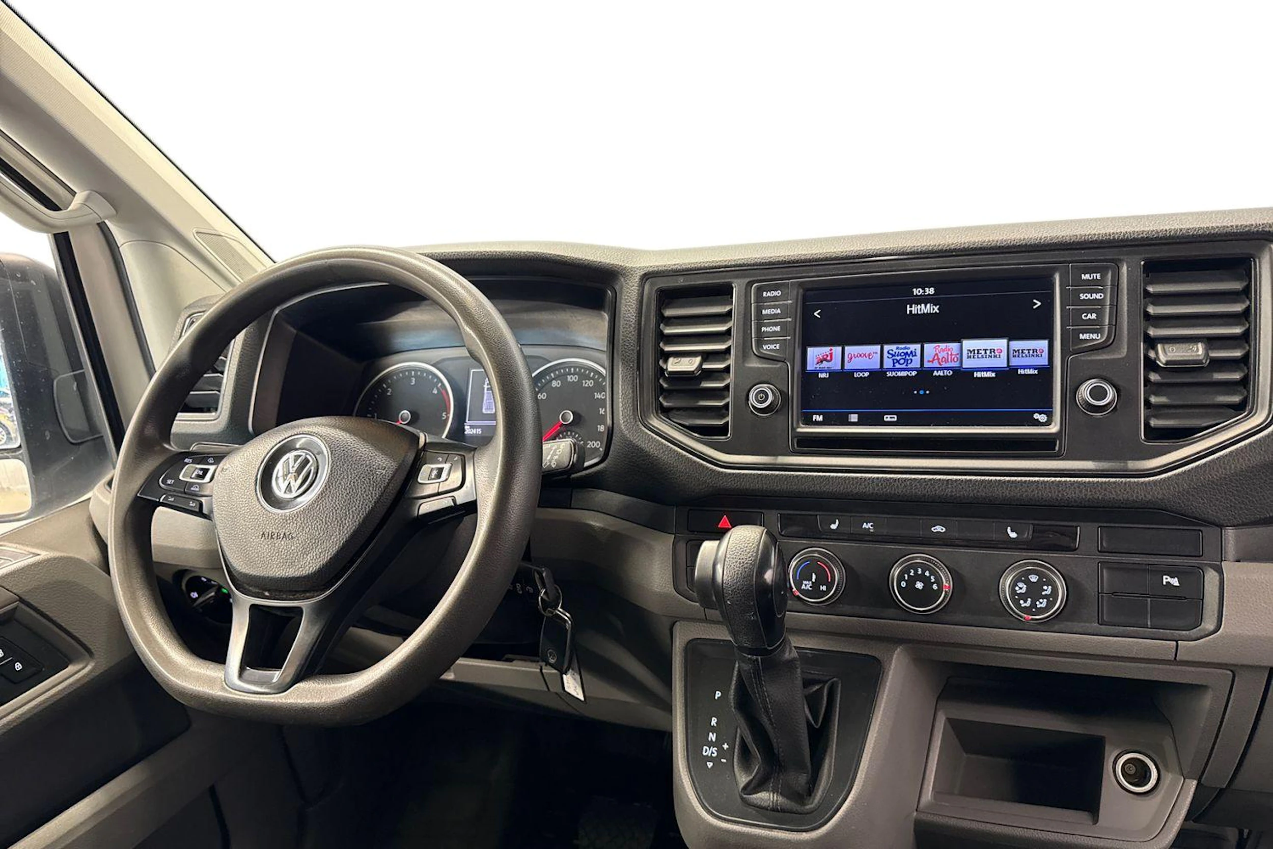 valkoinen Volkswagen Crafter 2018 kuva 11.