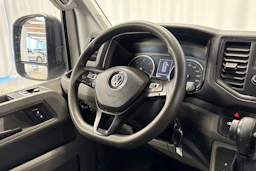 valkoinen Volkswagen Crafter 2018 kuva 13.
