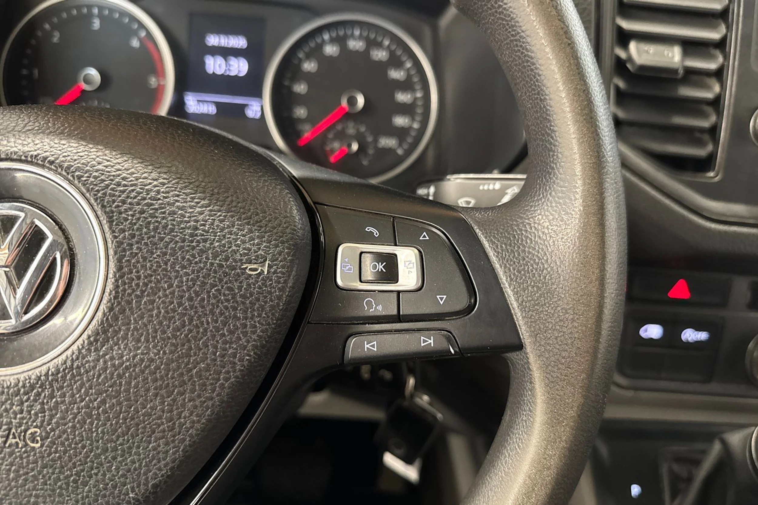 valkoinen Volkswagen Crafter 2018 kuva 16.