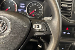 valkoinen Volkswagen Crafter 2018 kuva 16.