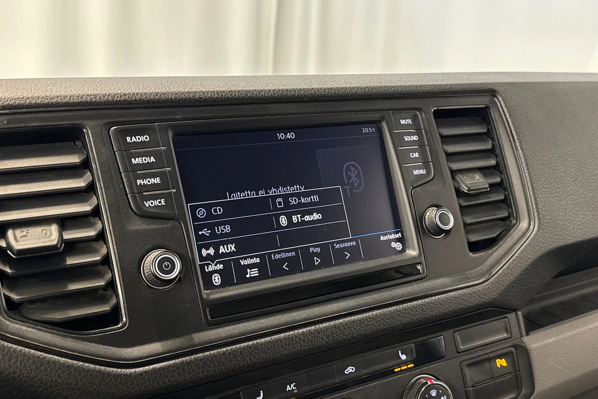 valkoinen Volkswagen Crafter 2018 kuva 20.